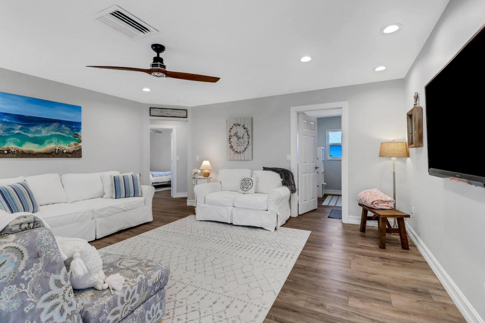Inviting Lakeview Home L Pool L Close To Beaches جزيرة ماركو المظهر الخارجي الصورة