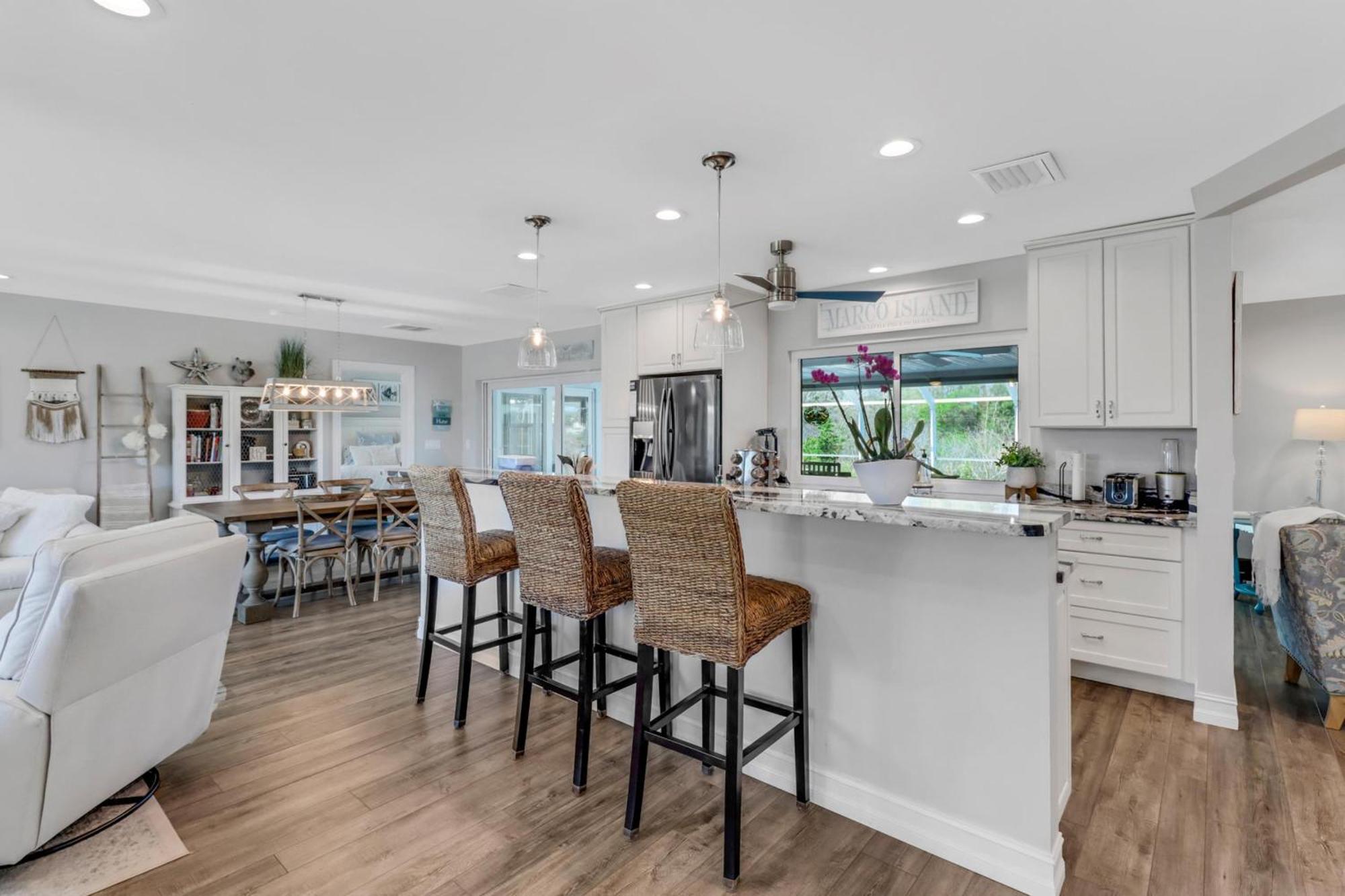 Inviting Lakeview Home L Pool L Close To Beaches جزيرة ماركو المظهر الخارجي الصورة